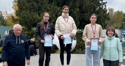 Лиманские легкоатлеты успешно выступили в кроссе в Астрахани