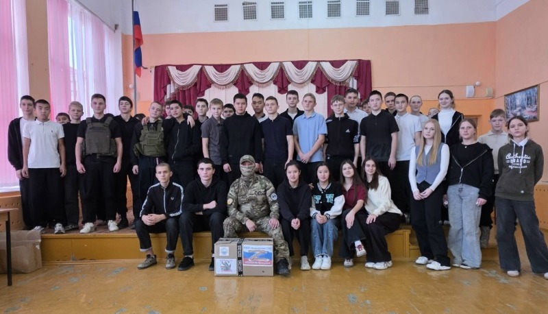 В Яндыковской школе прошёл урок мужества с участником СВО